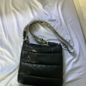Tommy hilfiger puffer cross body bag
